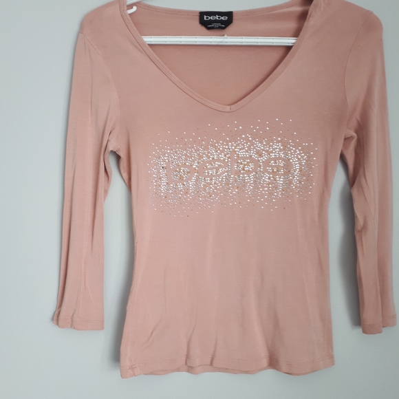 🍒3/$25Bebe blush colored sparkle king sleeve tee